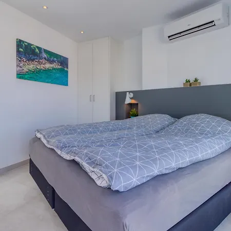 Apartament Maite *