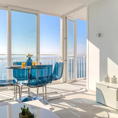 Apartament Maite *